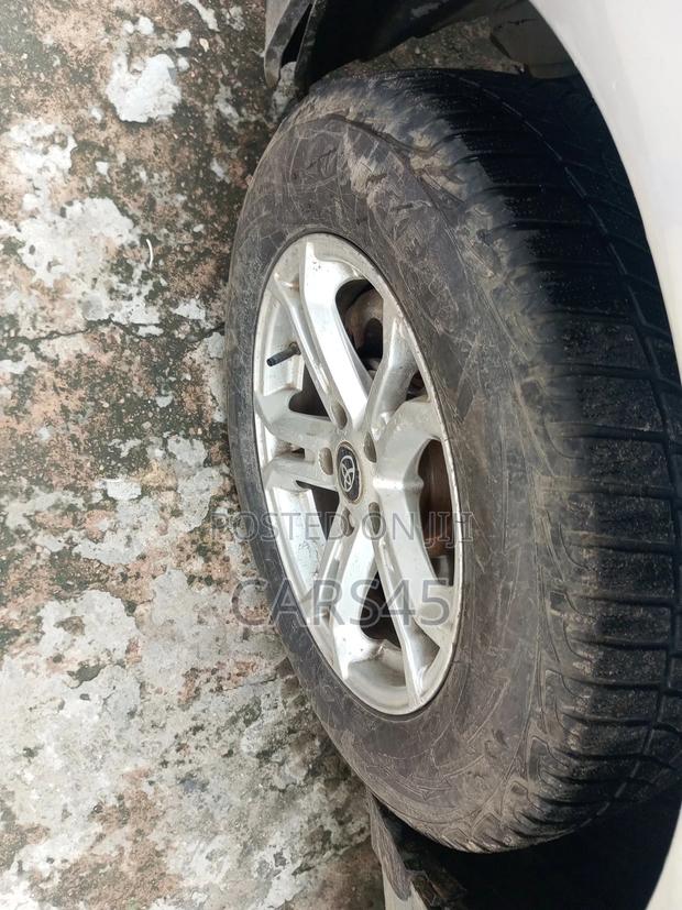 Toyota Camry 2016 Silver