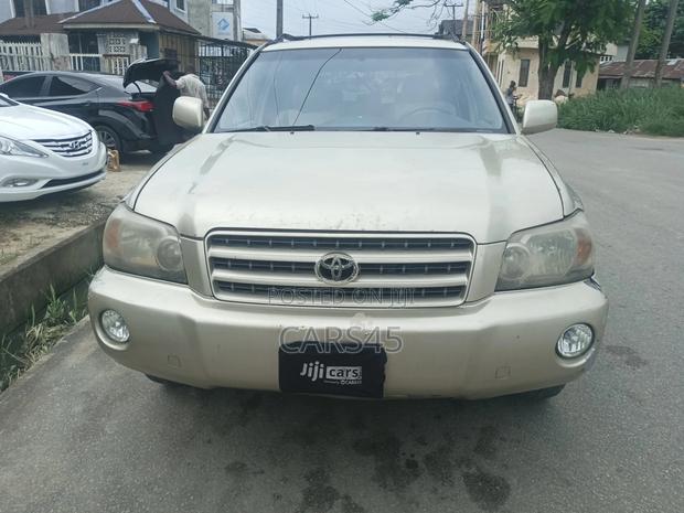 Toyota Highlander Limited V6 2002 Gold