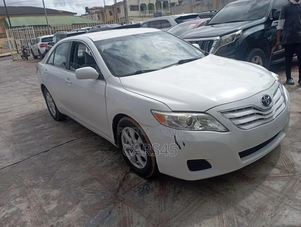 Toyota Camry 2011 White