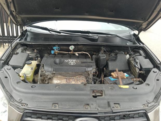 Toyota RAV4 2010 Gray