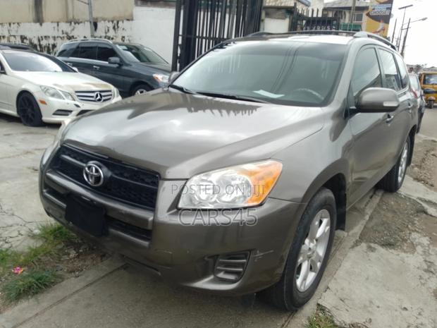 Toyota RAV4 2010 Gray