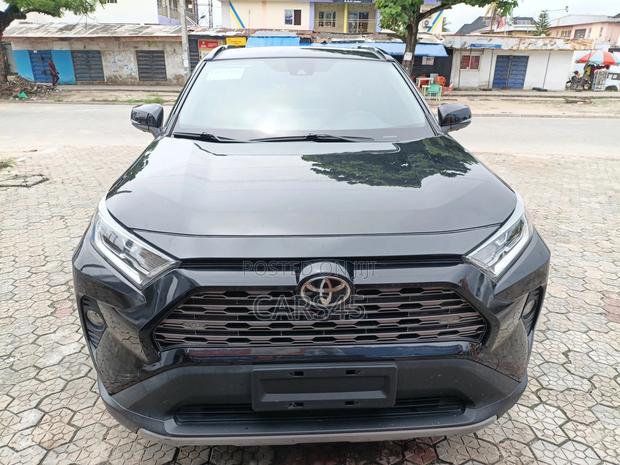 Toyota RAV4 2020 Black