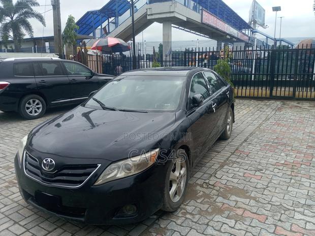 Toyota Camry 2010 Black