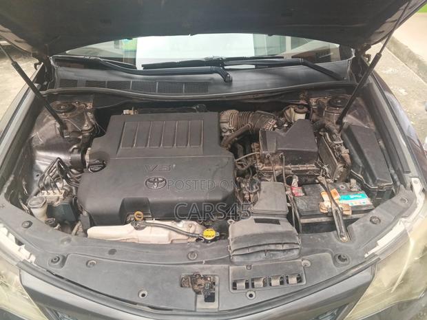 Toyota Camry SE V6 4dr Sedan (3.5L 6cyl 6A) 2012 Gray