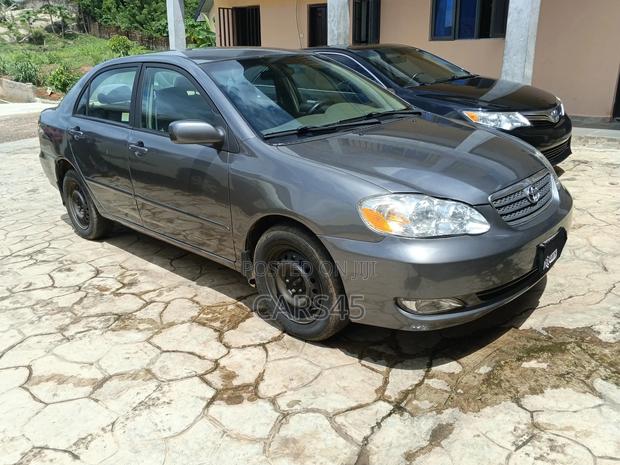 Toyota Corolla 2005 Gray