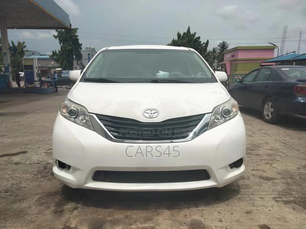 Toyota Sienna 2014 White