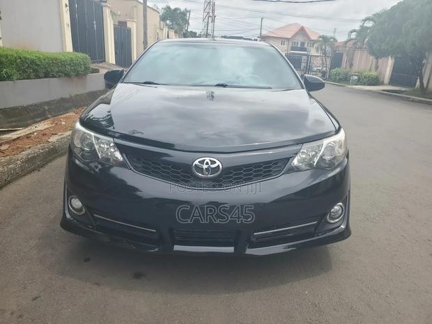 Toyota Camry SE 4dr Sedan (2.5L 4cyl 6A) 2014 Black