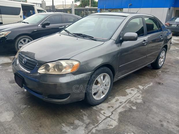 Toyota Corolla 2005 Gray