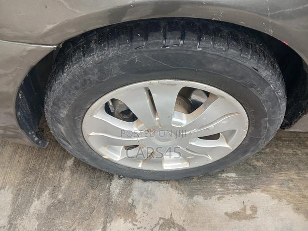 Toyota Corolla 2005 Gray