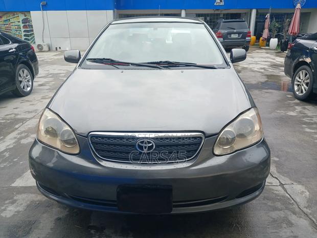 Toyota Corolla 2005 Gray