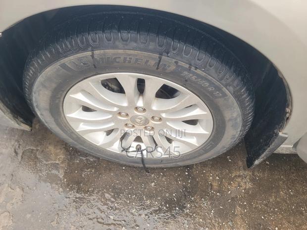Toyota Sienna 2010 Silver