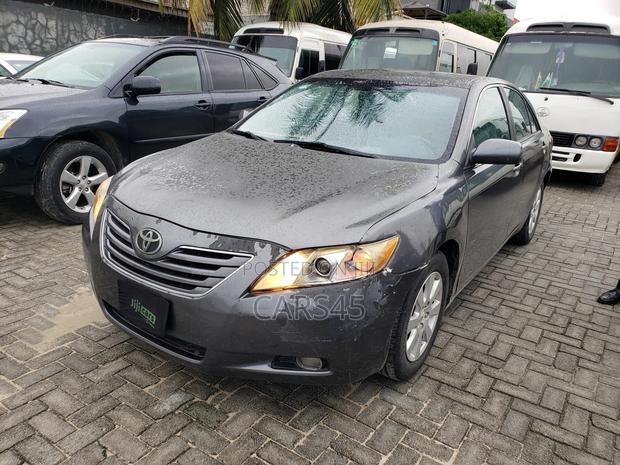 Toyota Camry 2009 Gray