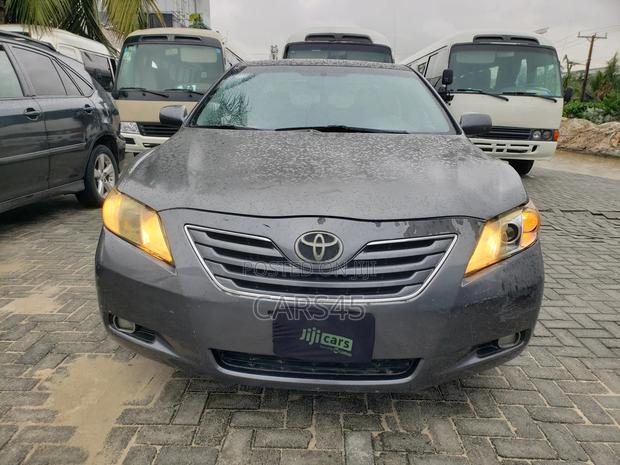 Toyota Camry 2009 Gray