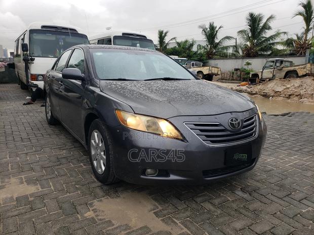 Toyota Camry 2009 Gray