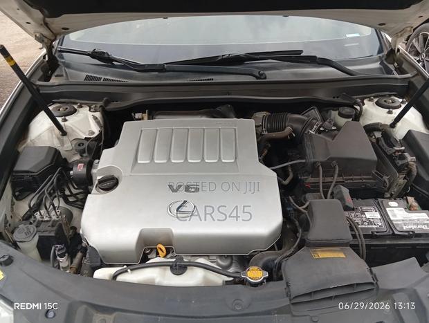 Lexus ES 2013 White