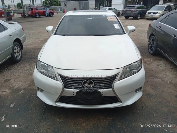 Lexus ES 2013 White