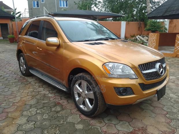 Mercedes-Benz M Class 2010 Gold