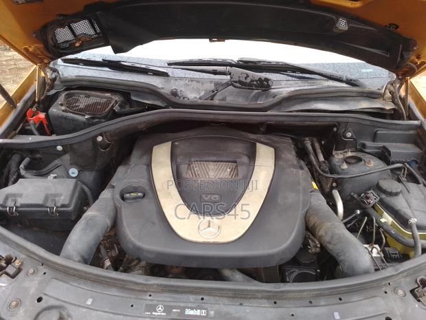 Mercedes-Benz M Class 2010 Gold