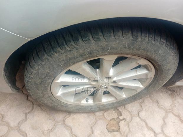 Toyota Venza 2011 Silver