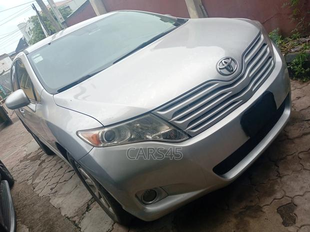 Toyota Venza 2011 Silver