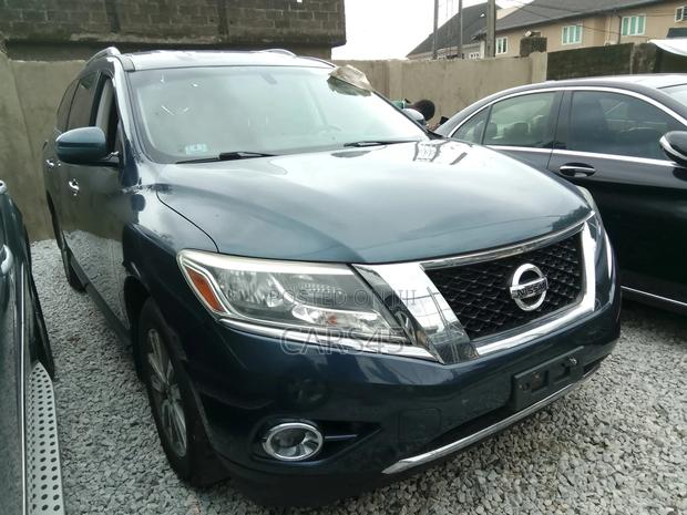 Nissan Pathfinder 2016 Blue
