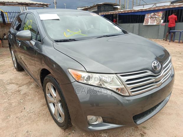 Toyota Venza 2010 Gray