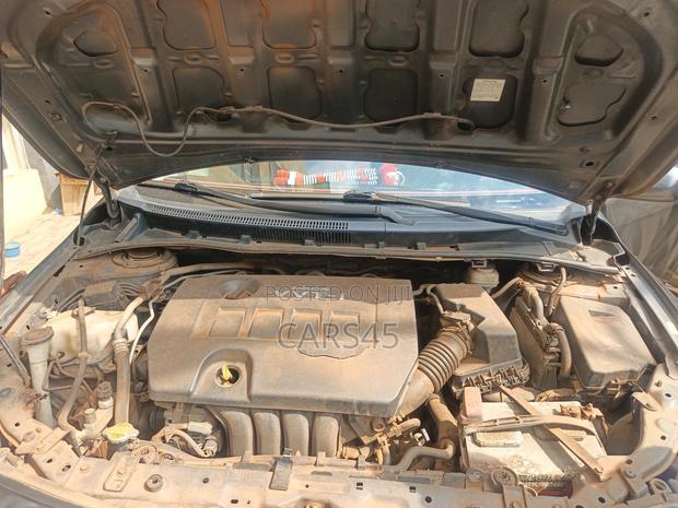 Toyota Corolla 2009 Gray