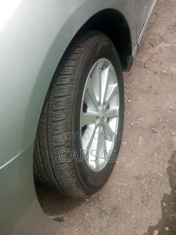 Toyota Venza XLE 2012 Silver