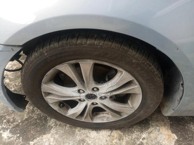 Hyundai Sonata 2011 Blue