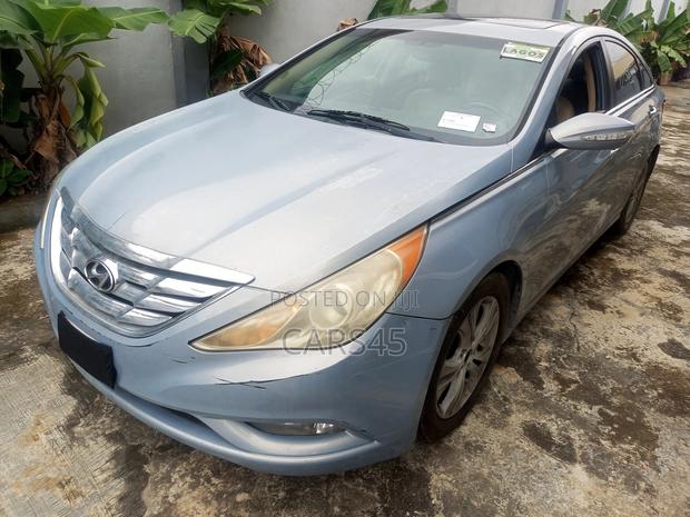 Hyundai Sonata 2011 Blue