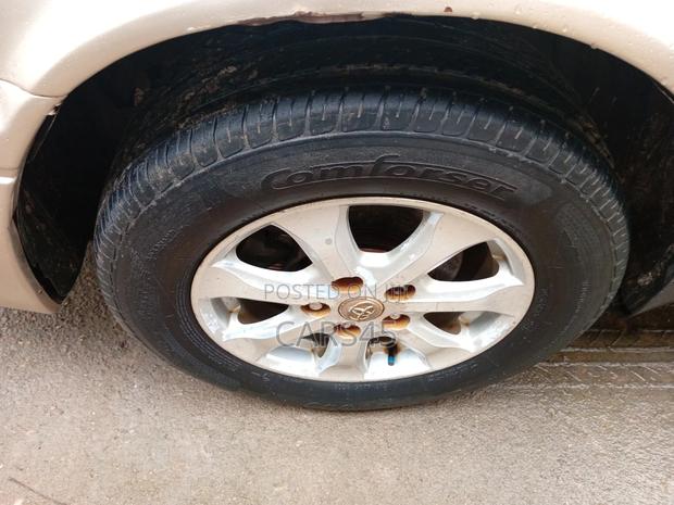 Toyota Camry 1999 Gold