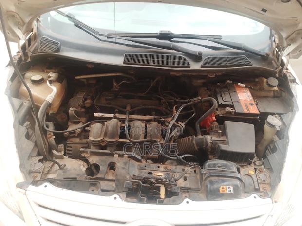 Ford Fiesta 2013 White