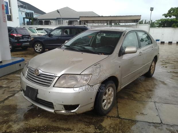 Toyota Corolla 2006 Gold