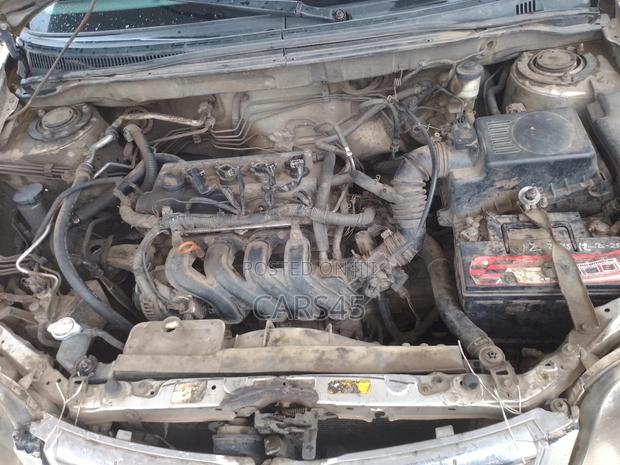 Toyota Corolla 2006 Gold