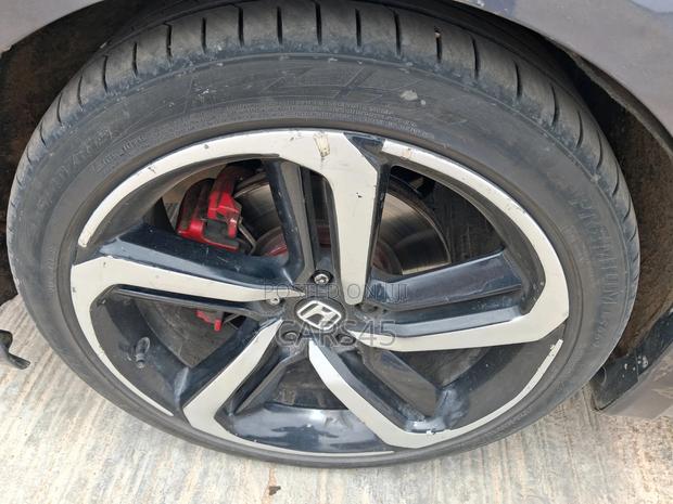 Honda Accord 2019 Gray