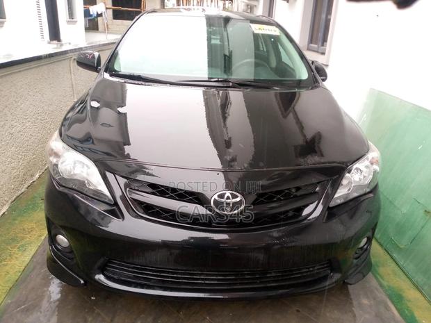 Toyota Corolla 2013 Black