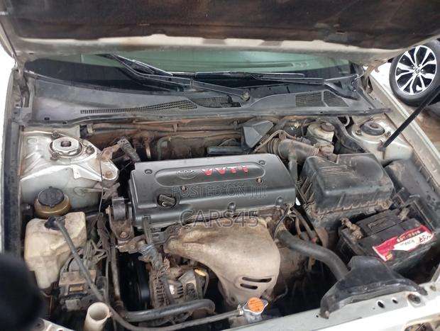 Toyota Camry 2004 Silver