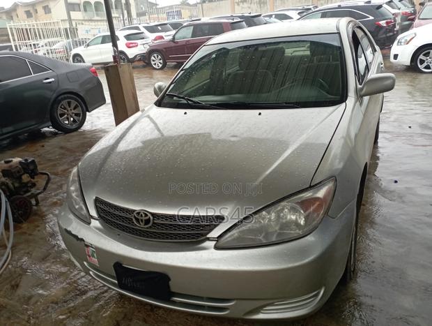 Toyota Camry 2004 Silver