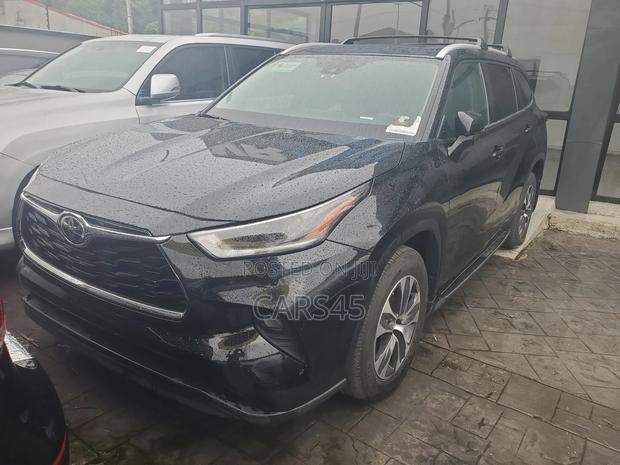 Toyota Highlander Limited 2022 Black