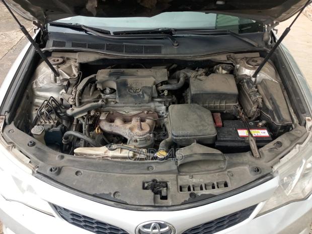 Toyota Camry 2012 Silver