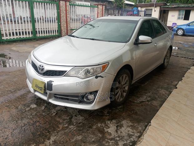 Toyota Camry 2012 Silver