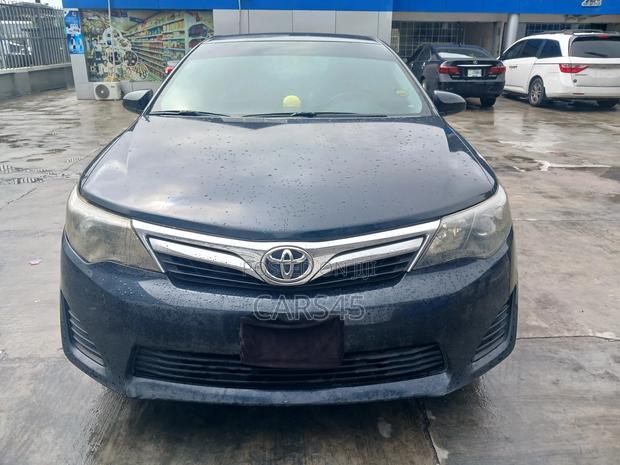 Toyota Camry LE 4dr Sedan (2.5L 4cyl 6A) 2013 Blue