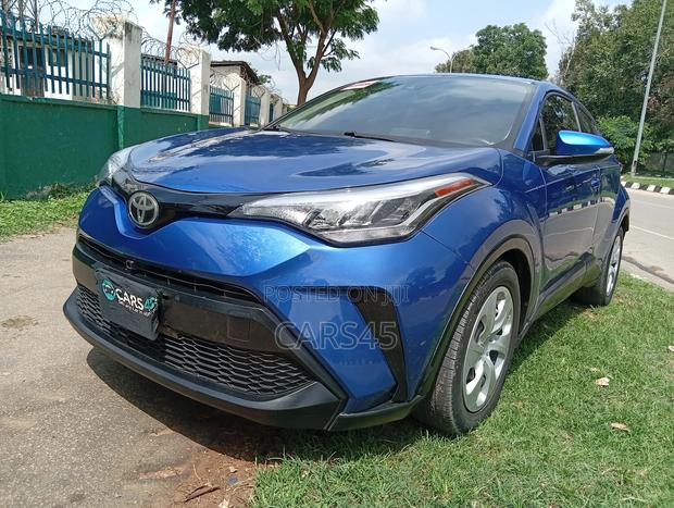 Toyota C-HR 2020 Blue