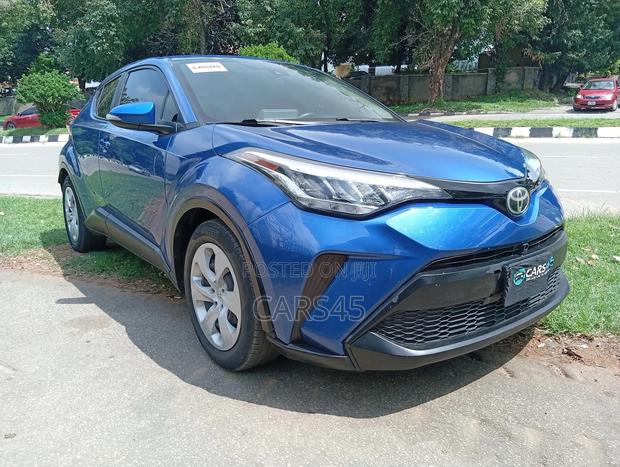 Toyota C-HR 2020 Blue