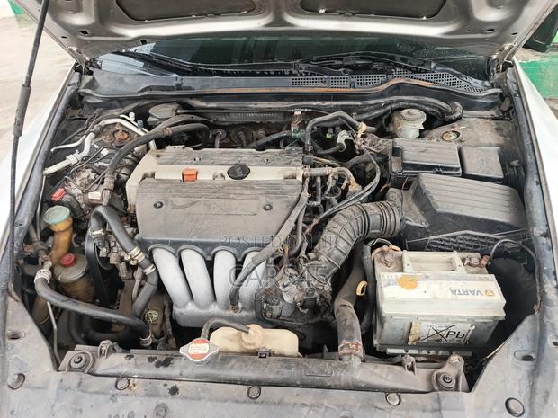 Honda Accord 2004 Silver