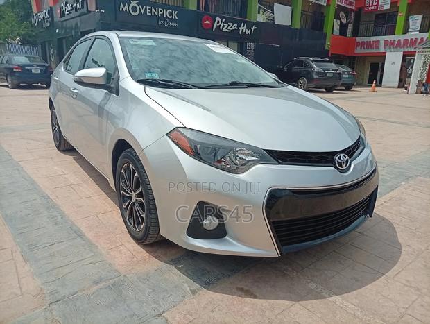 Toyota Corolla 2015 Silver