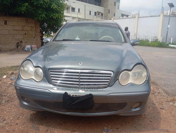 Mercedes-Benz C240 2005 Gray