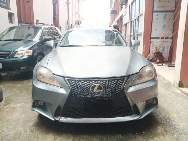 Lexus IS 2006 Blue