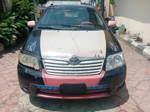 Toyota Corolla 2004 Black