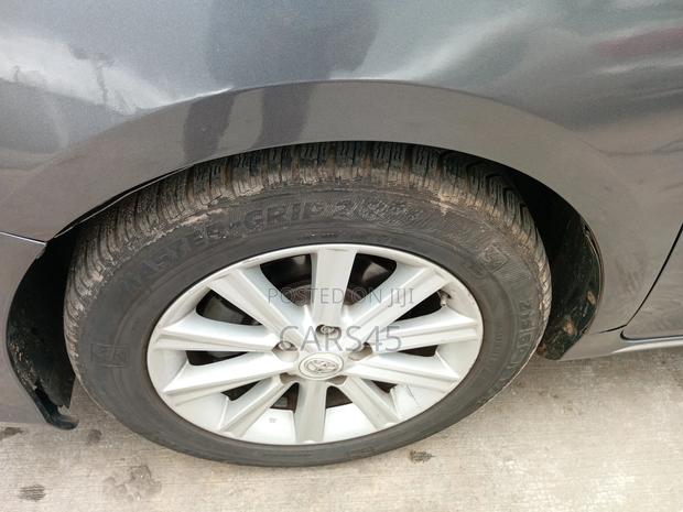 Toyota Camry 2012 Gray